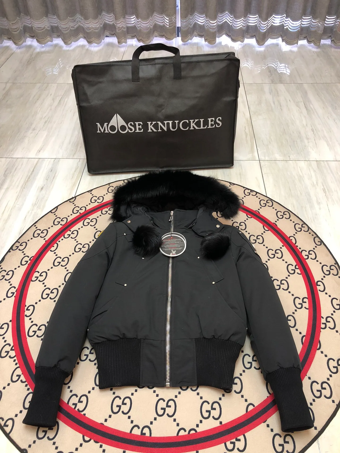 ：Y 117 ：Black Red Cream White 🇨🇦Moose knuckles/ 03/ ： / （ ） Moose knuckles . 2007 🇨🇦 ！ Premium ， 。 ， -15000 ！ ，LOGO ✂️. ！ . ！ MONCLER/ Canada Goose/ ，Moose knuckles 2019 …… ✂️ 90% ， ！ ✂️ ， ! ✂️ YKK， ， ！ ✂️ ， . ！ ✂️ 3D ， ⚠️Size:xs-xl
